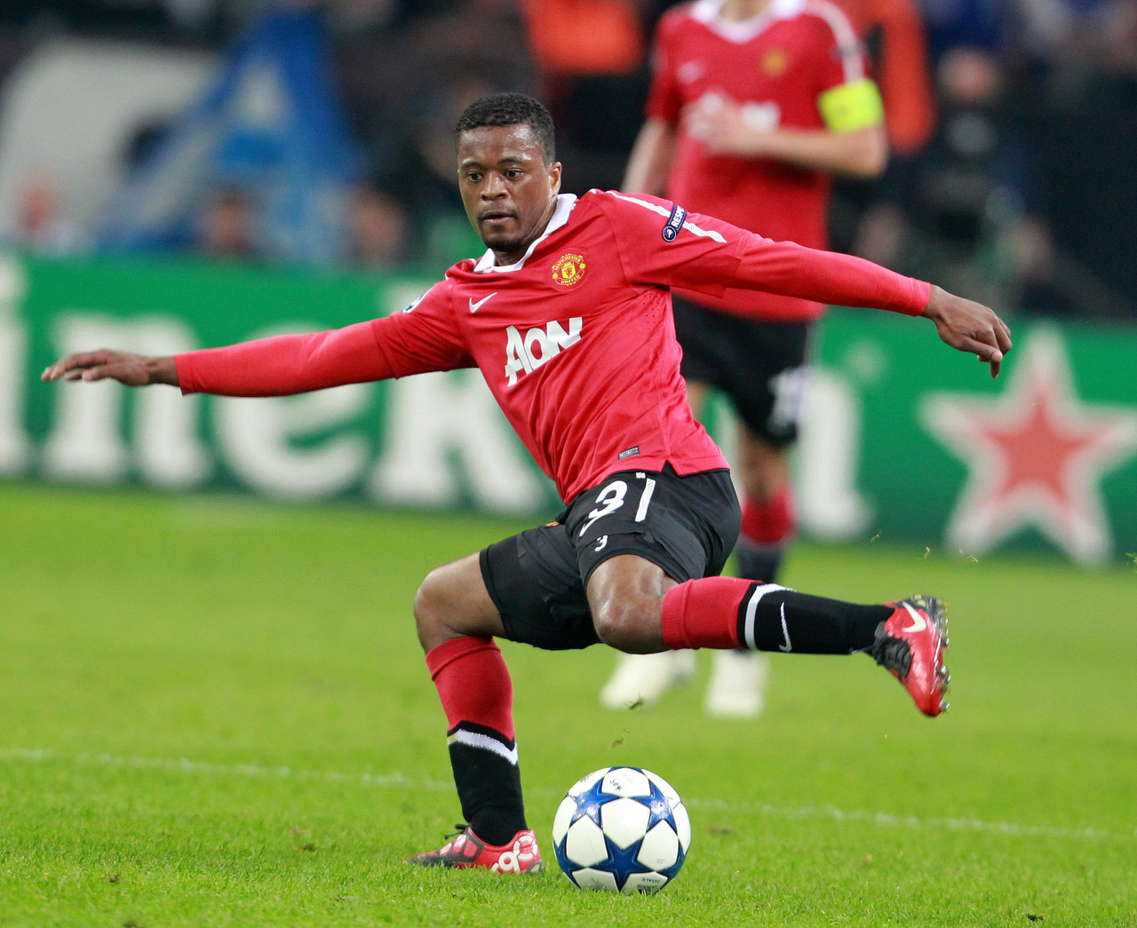 神如何熠熠 神如何熠熠